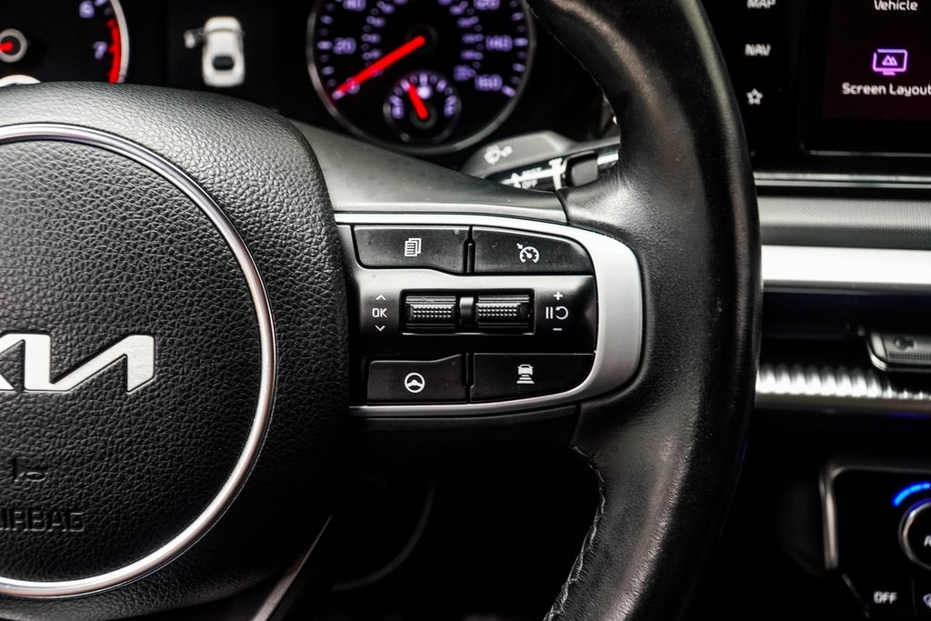 Vehicle image 26 of 39