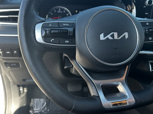 Vehicle image 23 of 30