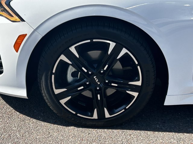 Vehicle image 8 of 30