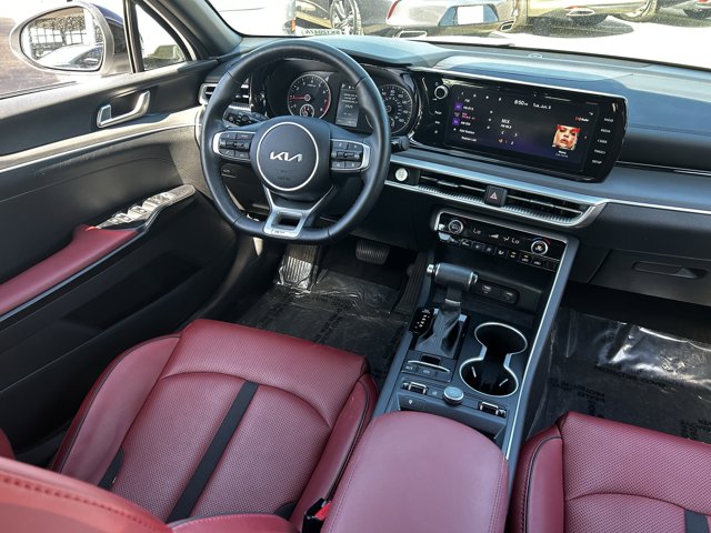 Vehicle image 13 of 30