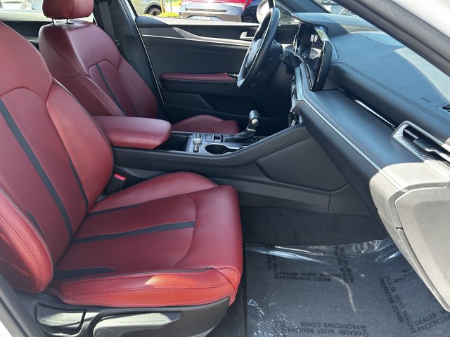 Vehicle image 10 of 30