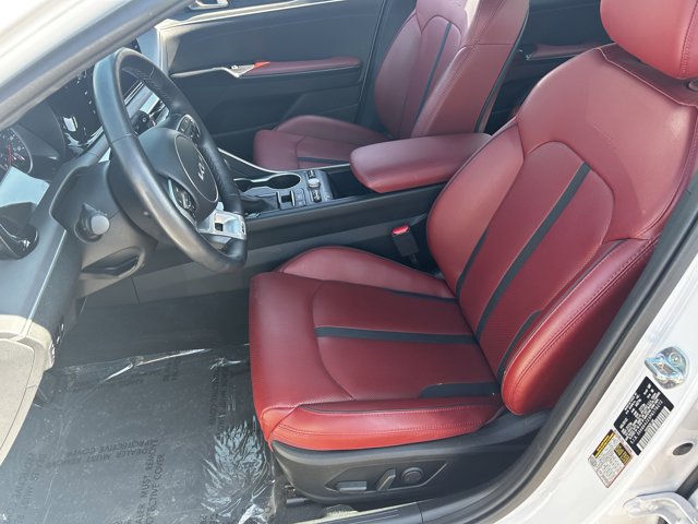 Vehicle image 19 of 30