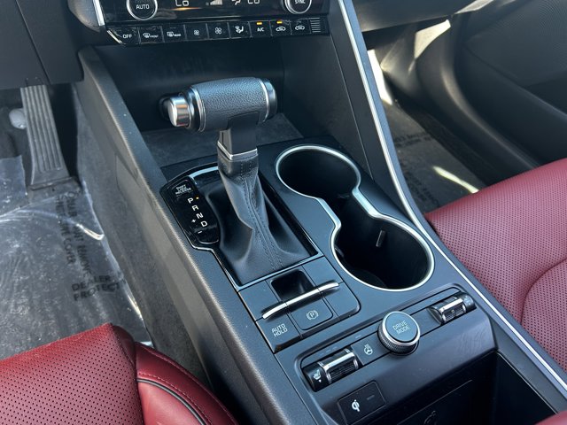 Vehicle image 25 of 30