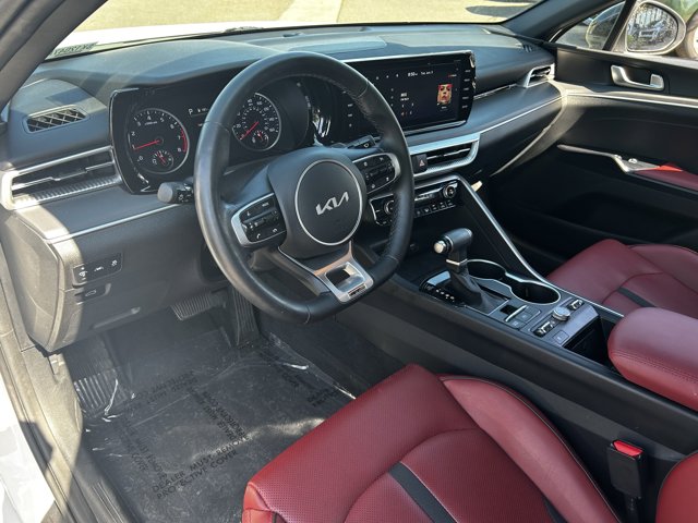 Vehicle image 17 of 30