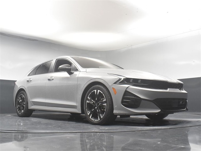 Vehicle image 12 of 45