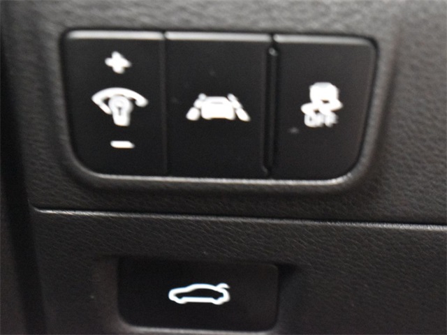Vehicle image 39 of 45