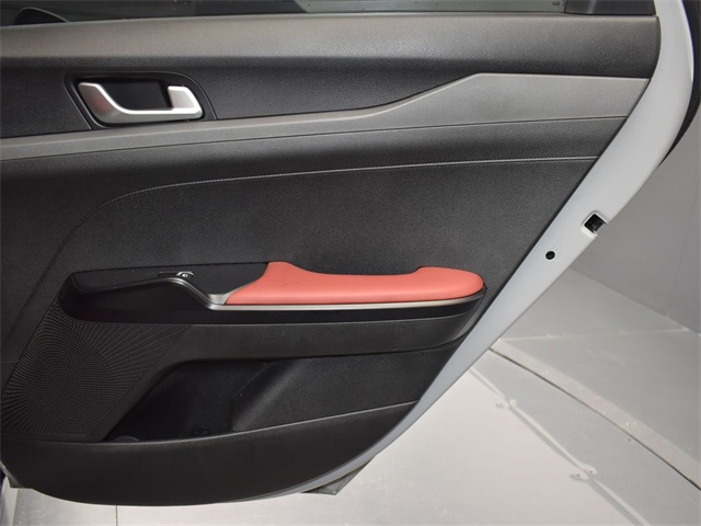Vehicle image 36 of 45