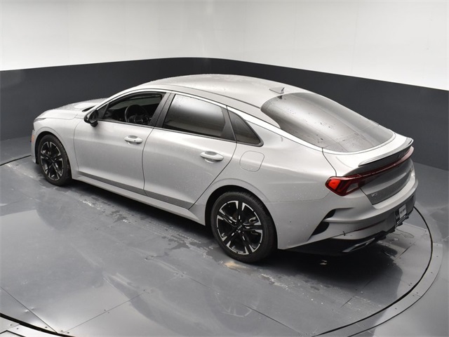 Vehicle image 20 of 45