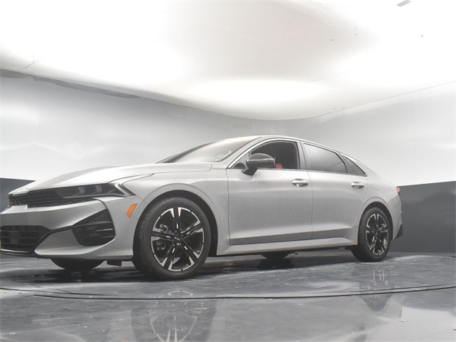 Vehicle image 4 of 45