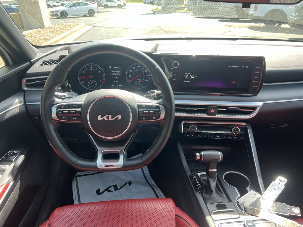 Vehicle image 12 of 17