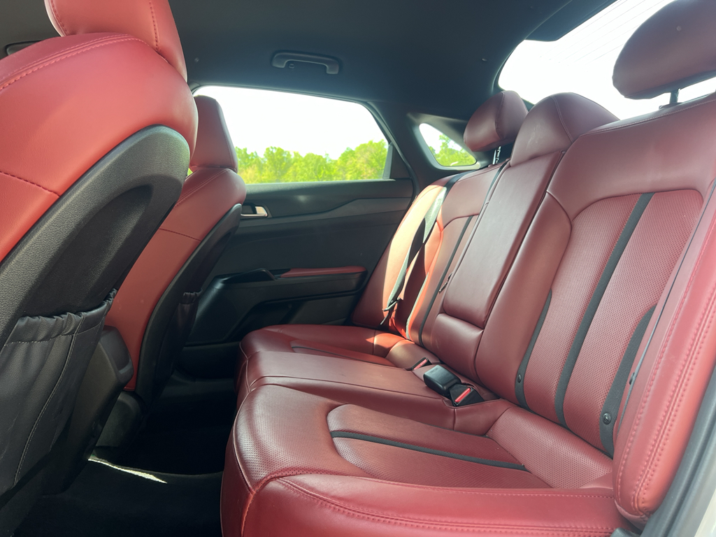 Vehicle image 16 of 17