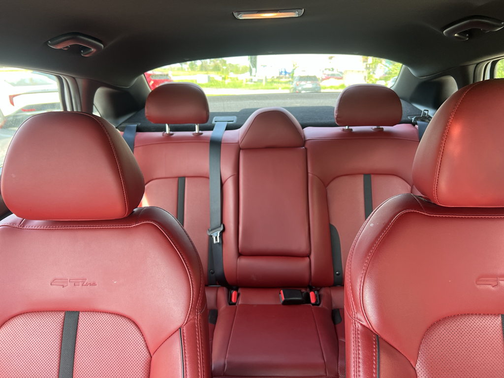 Vehicle image 14 of 17