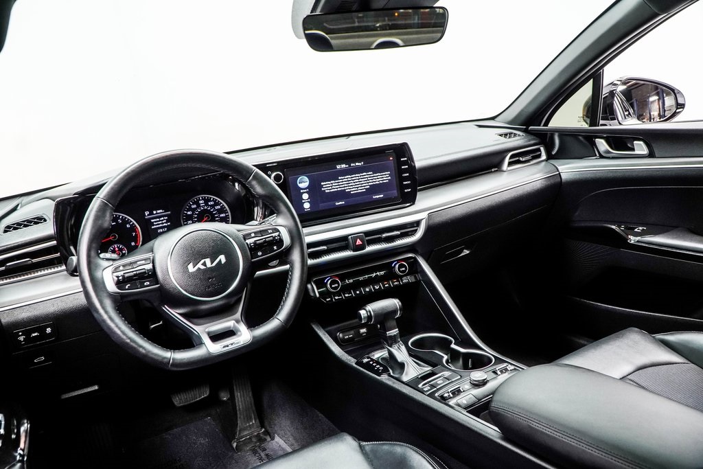 Vehicle image 12 of 47