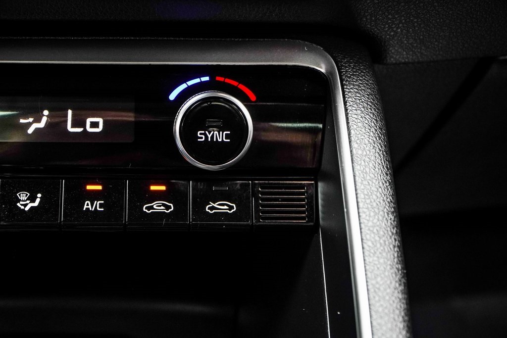Vehicle image 24 of 47