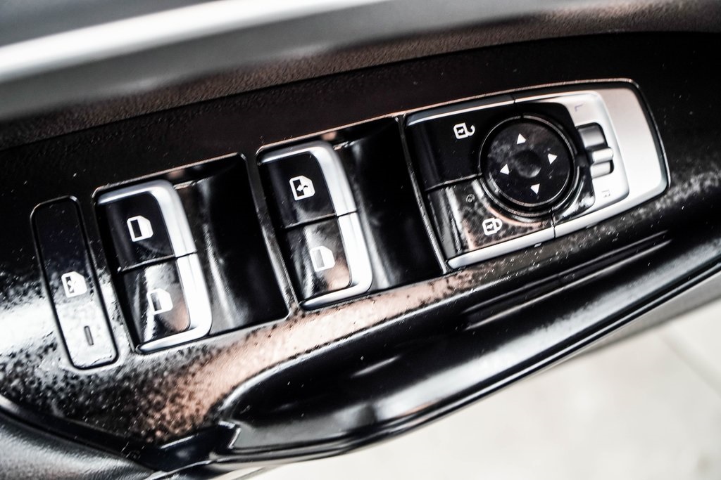 Vehicle image 45 of 47
