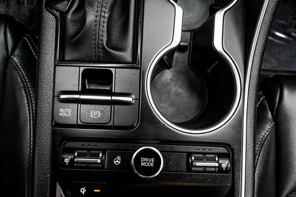 Vehicle image 20 of 47