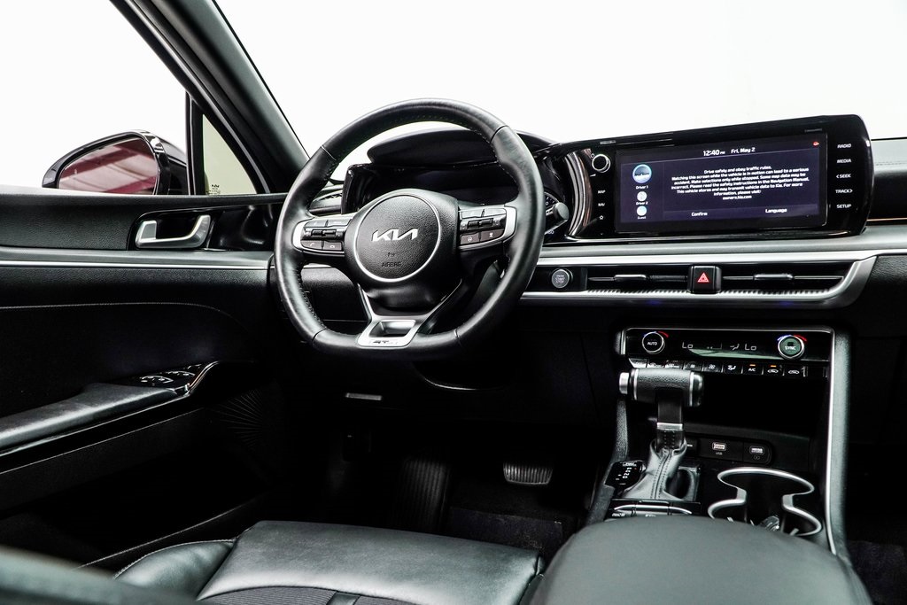 Vehicle image 19 of 47