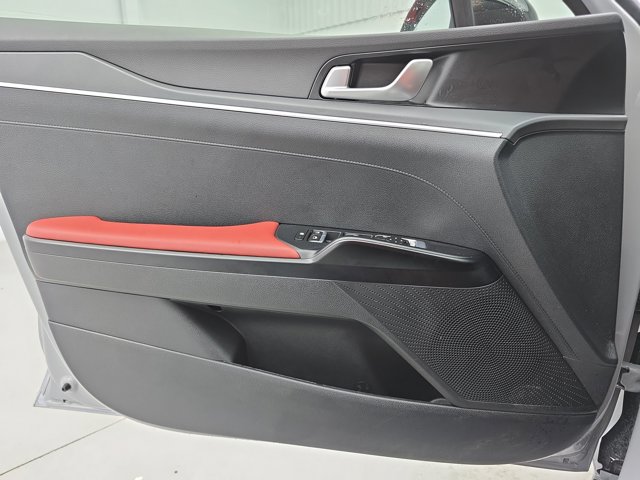 Vehicle image 26 of 34