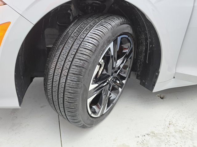 Vehicle image 31 of 34