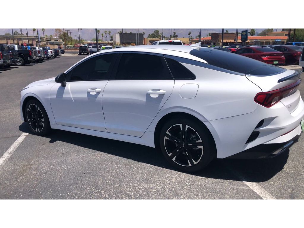Vehicle image 9 of 31
