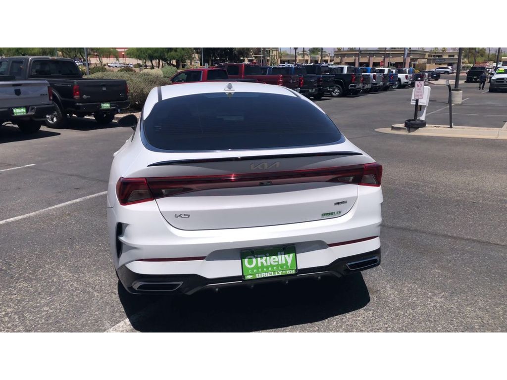 Vehicle image 8 of 31