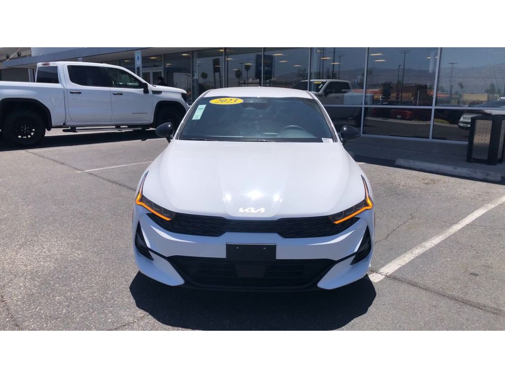 Vehicle image 4 of 31