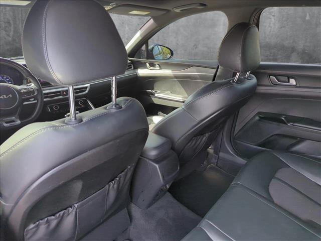 Vehicle image 15 of 23