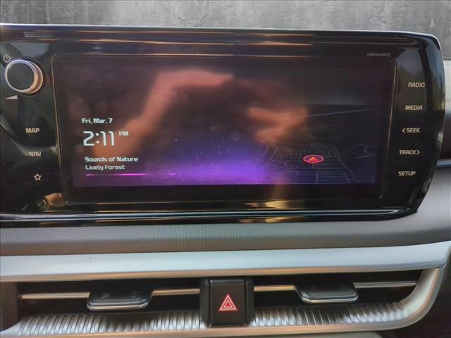 Vehicle image 13 of 23