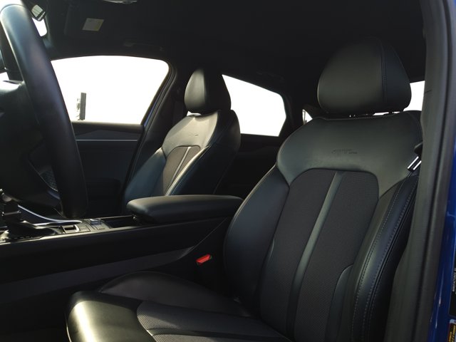 Vehicle image 19 of 35