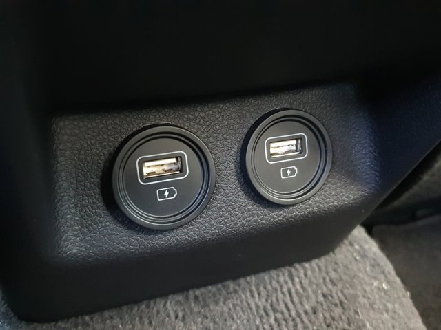 Vehicle image 17 of 35