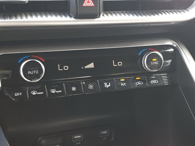 Vehicle image 31 of 35