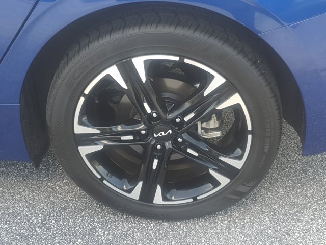 Vehicle image 9 of 35
