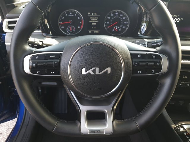 Vehicle image 22 of 35