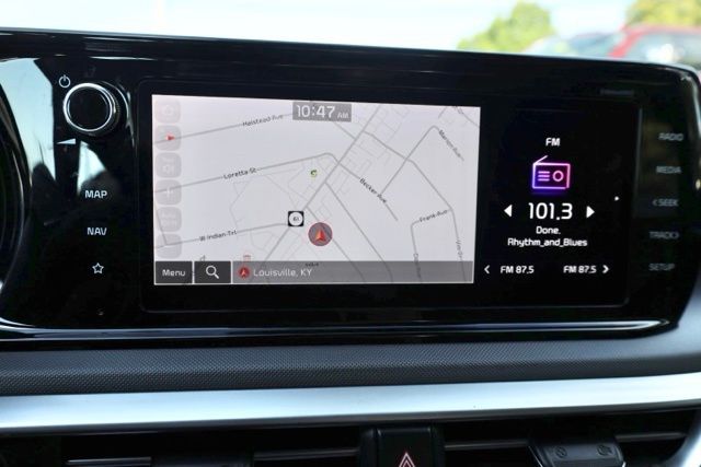 2023 Kia K5 GT-Line Image 27 of 41