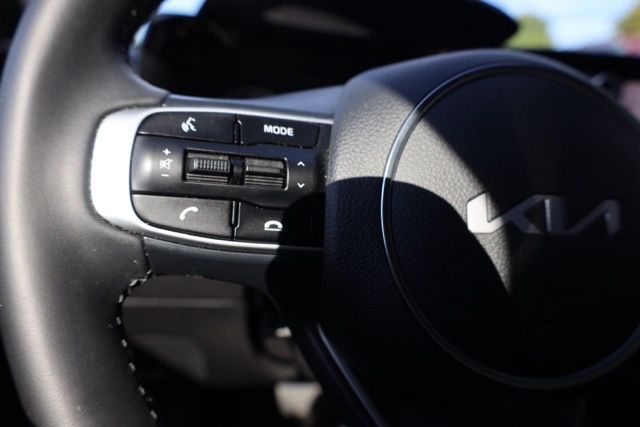 2023 Kia K5 GT-Line Image 34 of 41