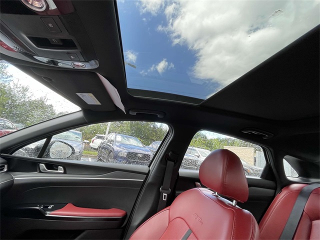 Vehicle image 15 of 25