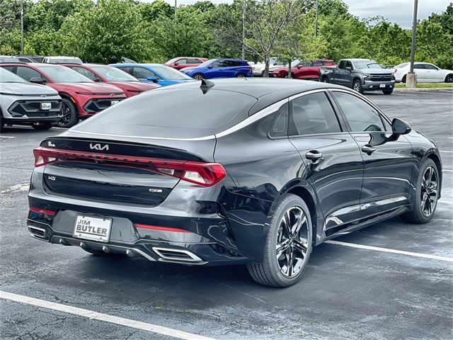 Vehicle image 3 of 29