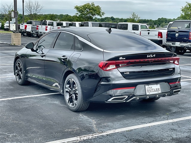 Vehicle image 4 of 29