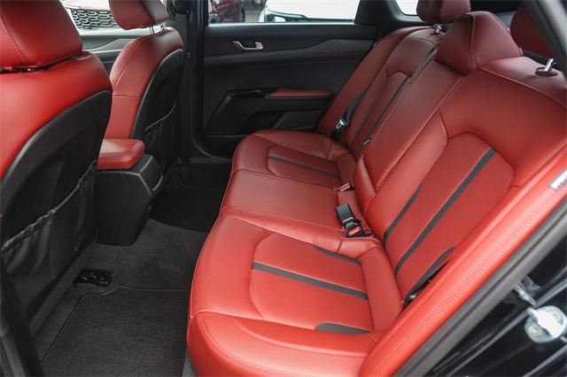 Vehicle image 18 of 27