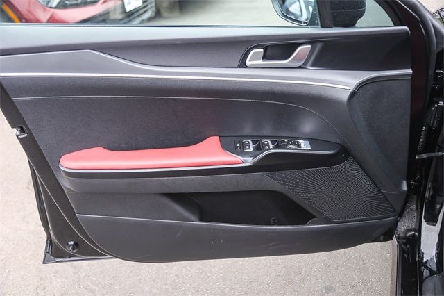 Vehicle image 20 of 27