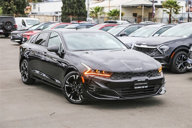 Vehicle image 6 of 27