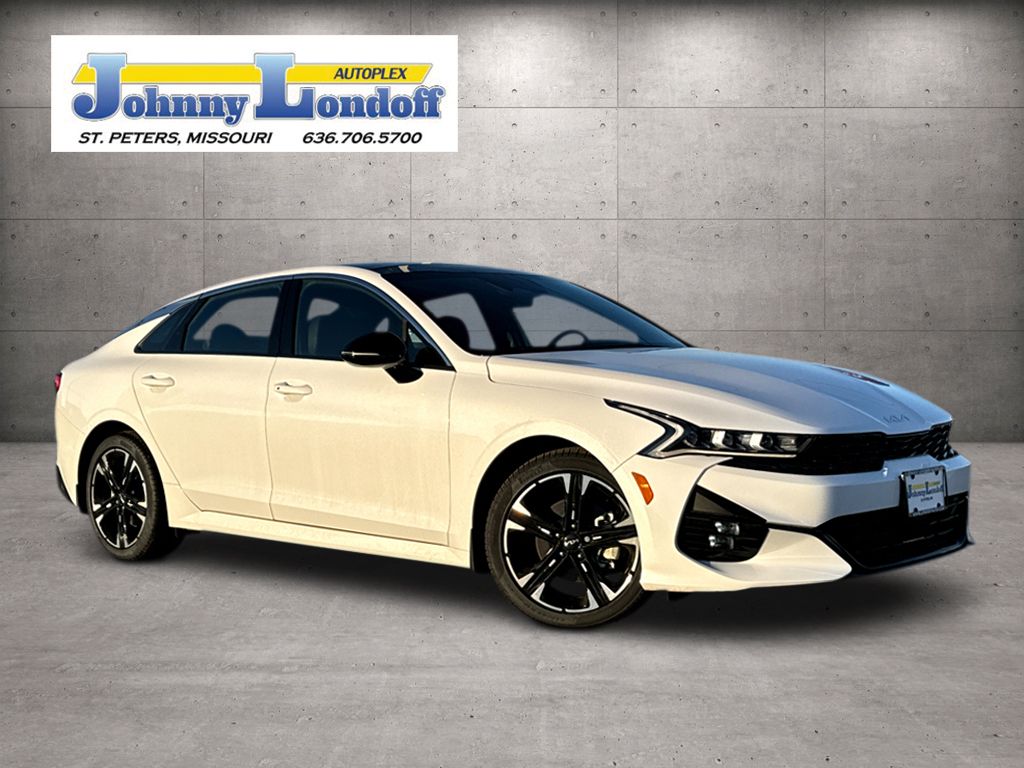 Vehicle image 3 of 26