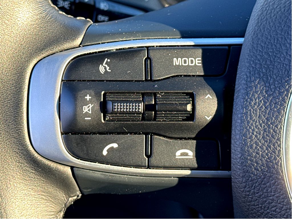 Vehicle image 10 of 26