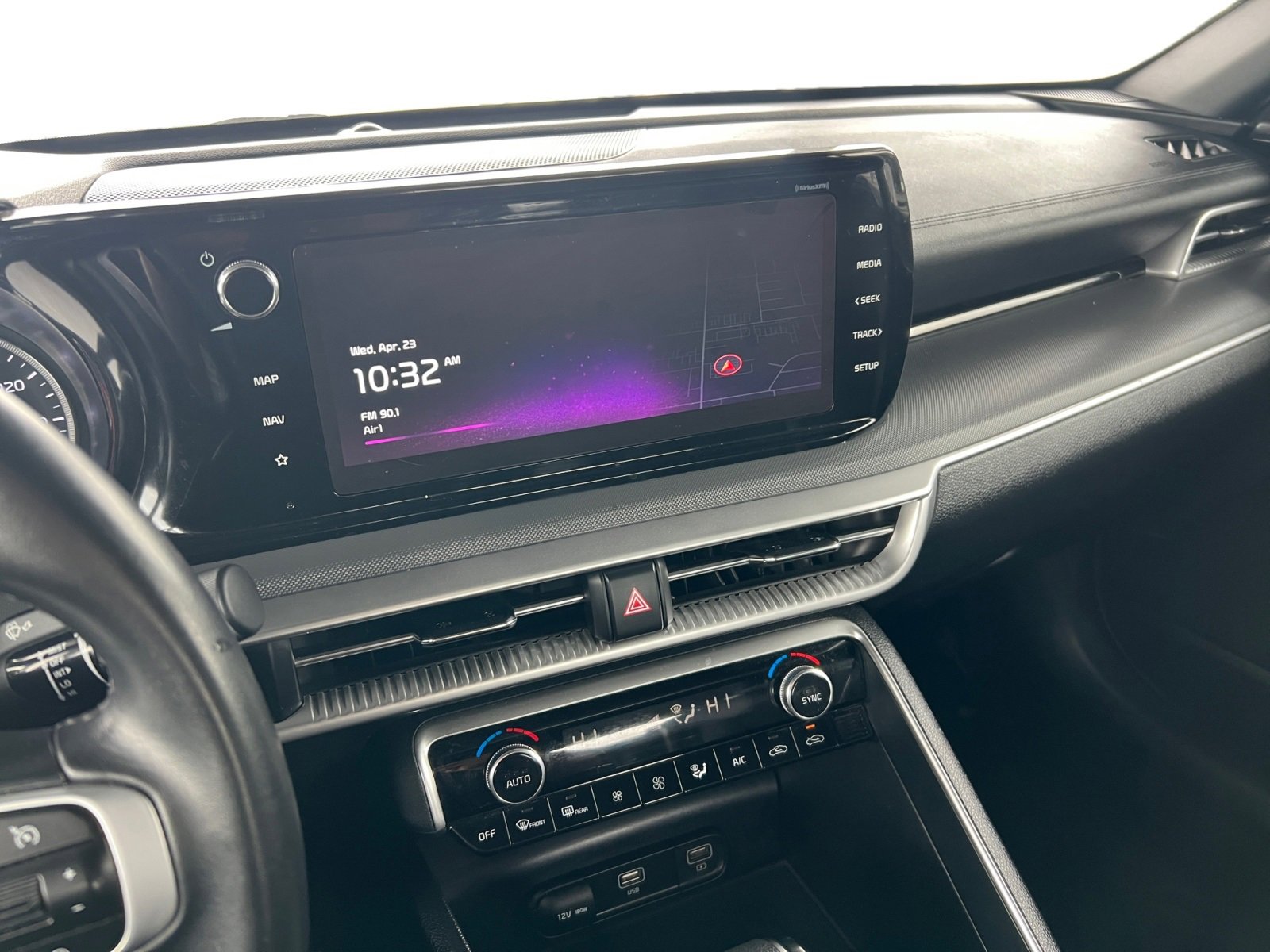 Vehicle image 13 of 22