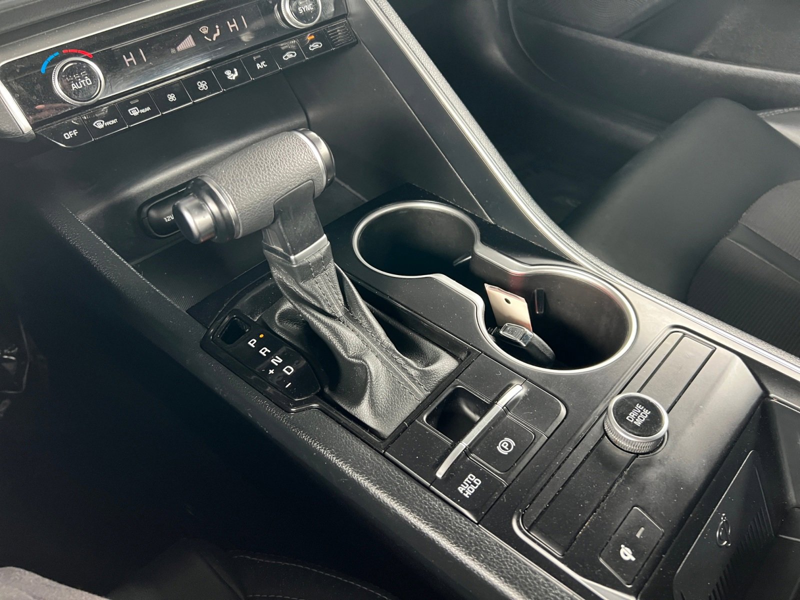 Vehicle image 14 of 22