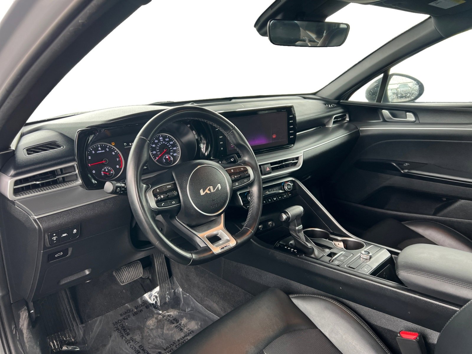 Vehicle image 9 of 22