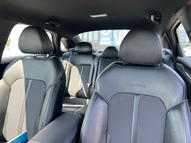 Vehicle image 23 of 44