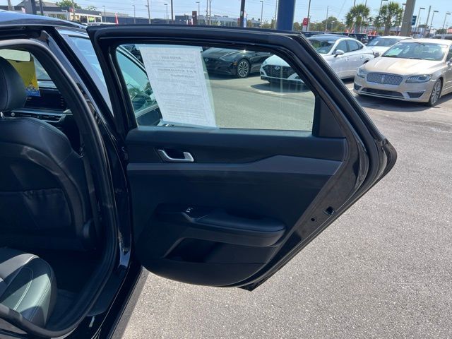 Vehicle image 36 of 44