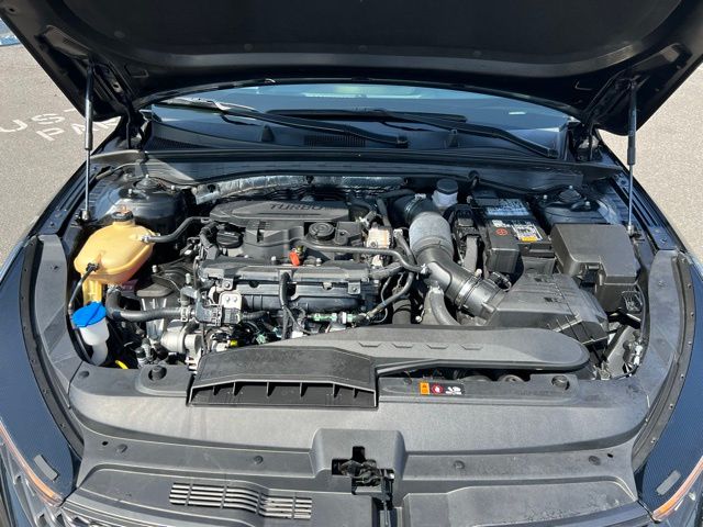 Vehicle image 15 of 44
