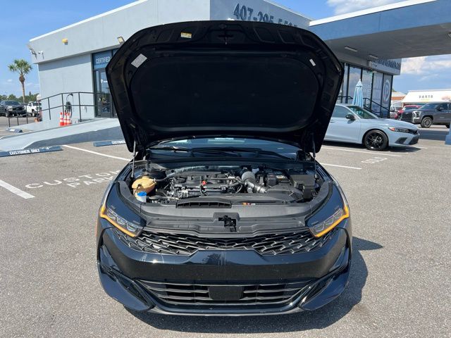 Vehicle image 14 of 44